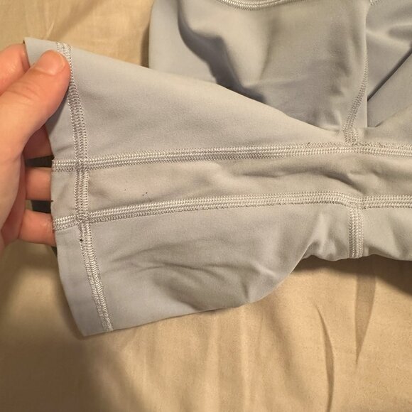 Lululemon Align High-Rise Short 6" inseam Size 6 - Blue Linen - Picture 6 of 7